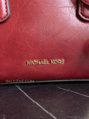 detail-logo-Michael-Kors-Thompson-Extra-Small-Distressed-Convertible-Satchel-Cherry-balilene