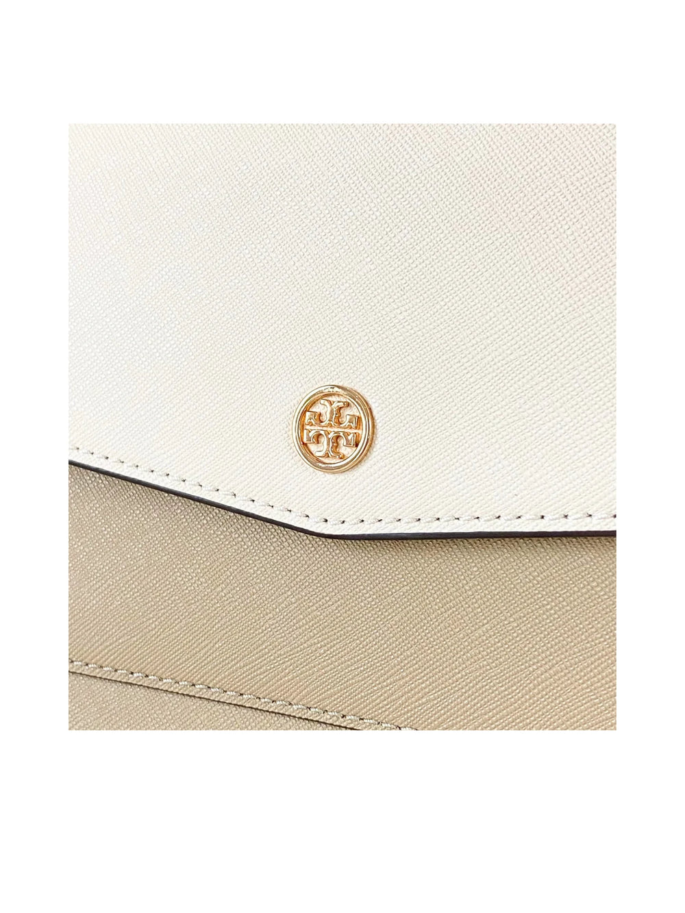 detail-logo-Tory-Burch-Robinson-Colorblocked-Convertible-Shoulder-Bag-BrieWEBP