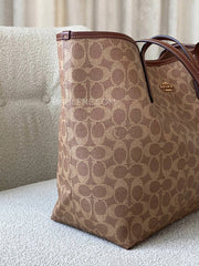 detail-samping-Coach-City-Tote-Bag-In-Signature-Canvas-Tan-Brown-balilene