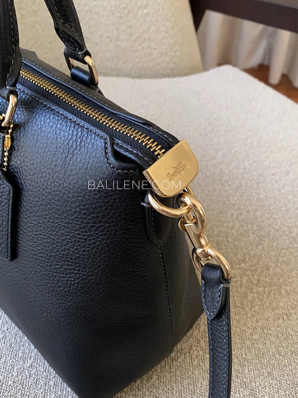 detail-samping-Coach-Georgia-Satchel-Bag-Black-balilene