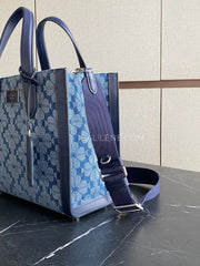 detail-samping-Kate-Spade-Flower-Jacquard-Denim-Manhattan-Small-Tote-Parisian-Navy-balilene