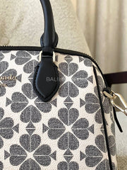 detail-samping-Kate-Spade-Signature-Spade-Flower-Duffle-Crossbody-Bag-Black-Multi-balilene