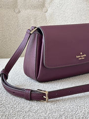 detail-samping-Kate-Spade-Sutton-Mini-Flap-Crossbody-Bag-Deep-Cherry-balilene