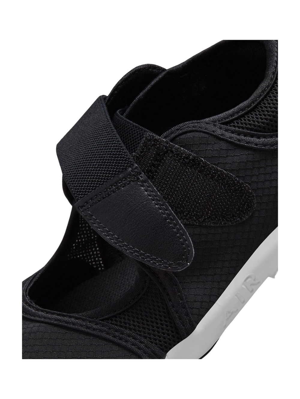 detail-samping-Nike-Air-Rift-Breath-Black