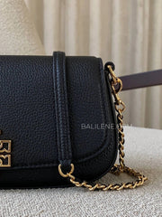 detail-samping-Tory-Burch-Britten-Convertible-Crossbody-Bag-Black-balilene