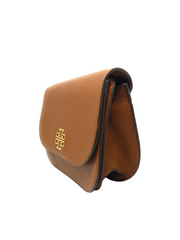detail-samping-Tory-Burch-Britten-Small-Saddle-Bag-Moose