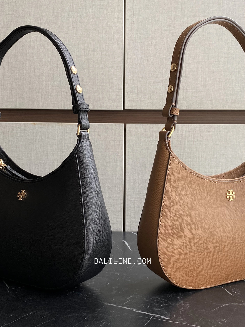 detail-samping-Tory-Burch-Emerson-Shoulder-Bag-Black-Brown-balilene