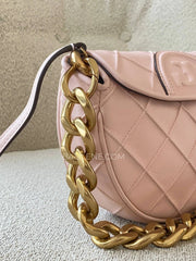 detail-samping-Tory-Burch-Fleming-Soft-Mini-Crescent-Bag-Blush-balilene