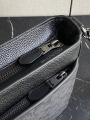 detail-zip-Coach-District-Crossbody-Bag-In-Signature-Canvas-Charcoal-Black-balilene