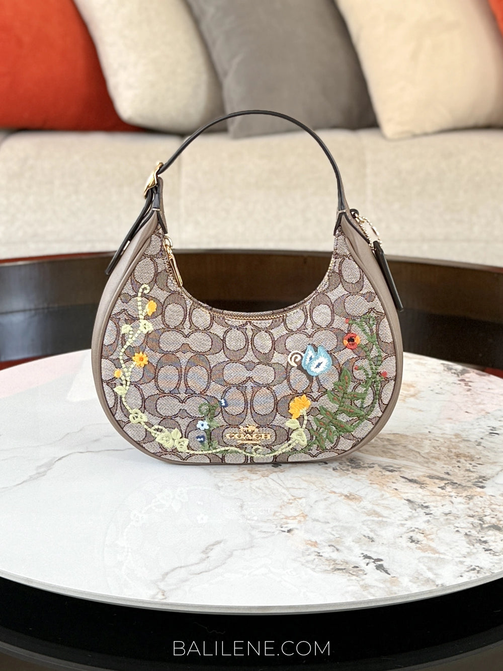 gambar-Coach-Emily-Shoulder-Bag-In-Signature-Jacquard-With-Floral-Embroidery-Oak-Multi-balilene