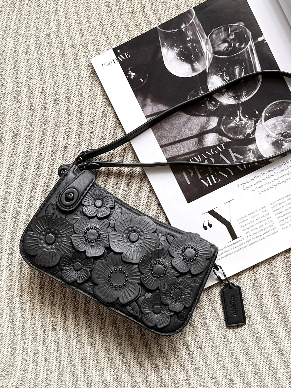 gambar-Coach-Penn-Shoulder-Bag-With-Tea-Rose-Black-balilene