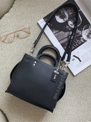 gambar-Coach-Rogue-20-In-Glovetanned-Leather-Black-balilene