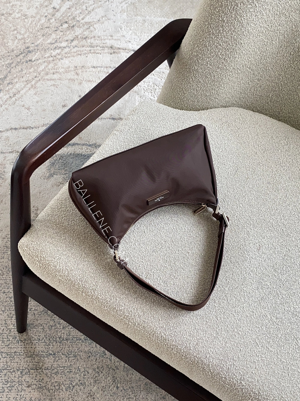 gambar-Kate-Spade-Carter-Nylon-Small-Shoulder-Bag-Hot-Fudge-balilene