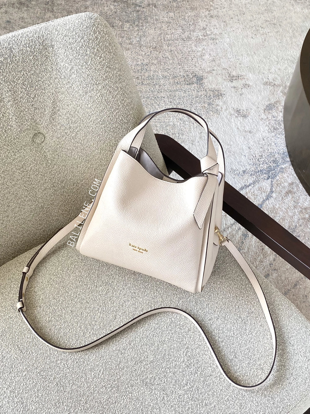 gambar-Kate-Spade-Knott-Medium-Crossbody-Tote-Bag-Milk-Glass-balilene