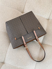 gambar-Michael-Kors-Jet-Set-Medium-Logo-Pocket-Tote-Bag-Brown-balilene