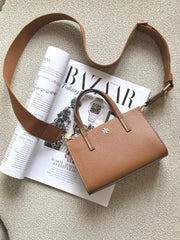 gambar-Tory-Burch-Blake-Mini-Tote-Cortado-balilene