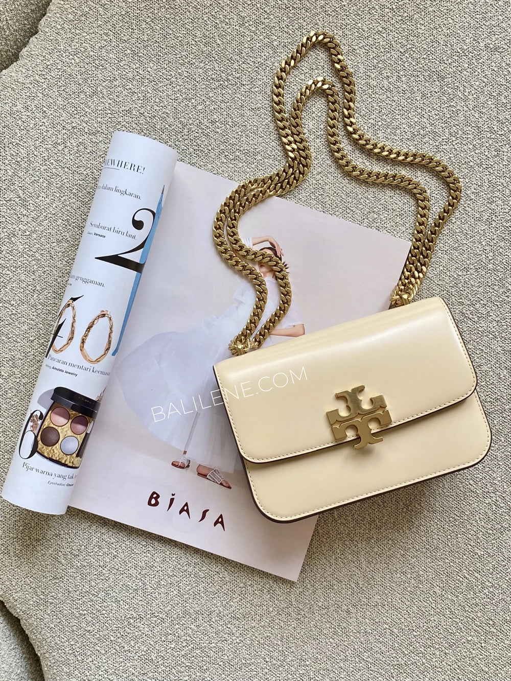 gambar-Tory-Burch-Eleanor-Spazzolato-Small-Vanilla-Soft-Serve-balilene