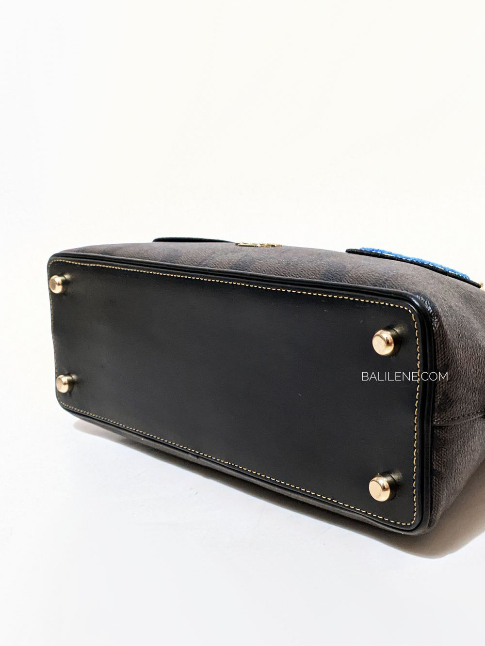 gambar-bawah-Coach-Katy-Satchel-In-Signature-Canvas-With-Ski-Patches-Brown-Black-Multi