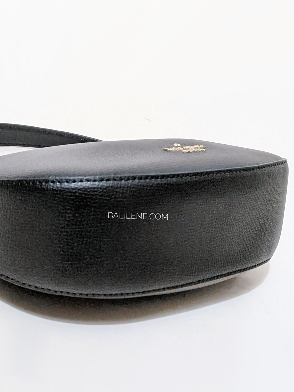 gambar-bawah-Kate-Spade-Kristi-Refined-Grain-Leather-Crossbody-Bag-Black