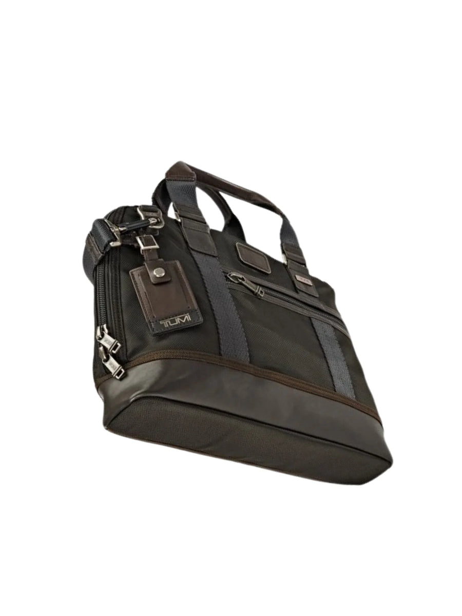 Tumi earle compact brief best sale