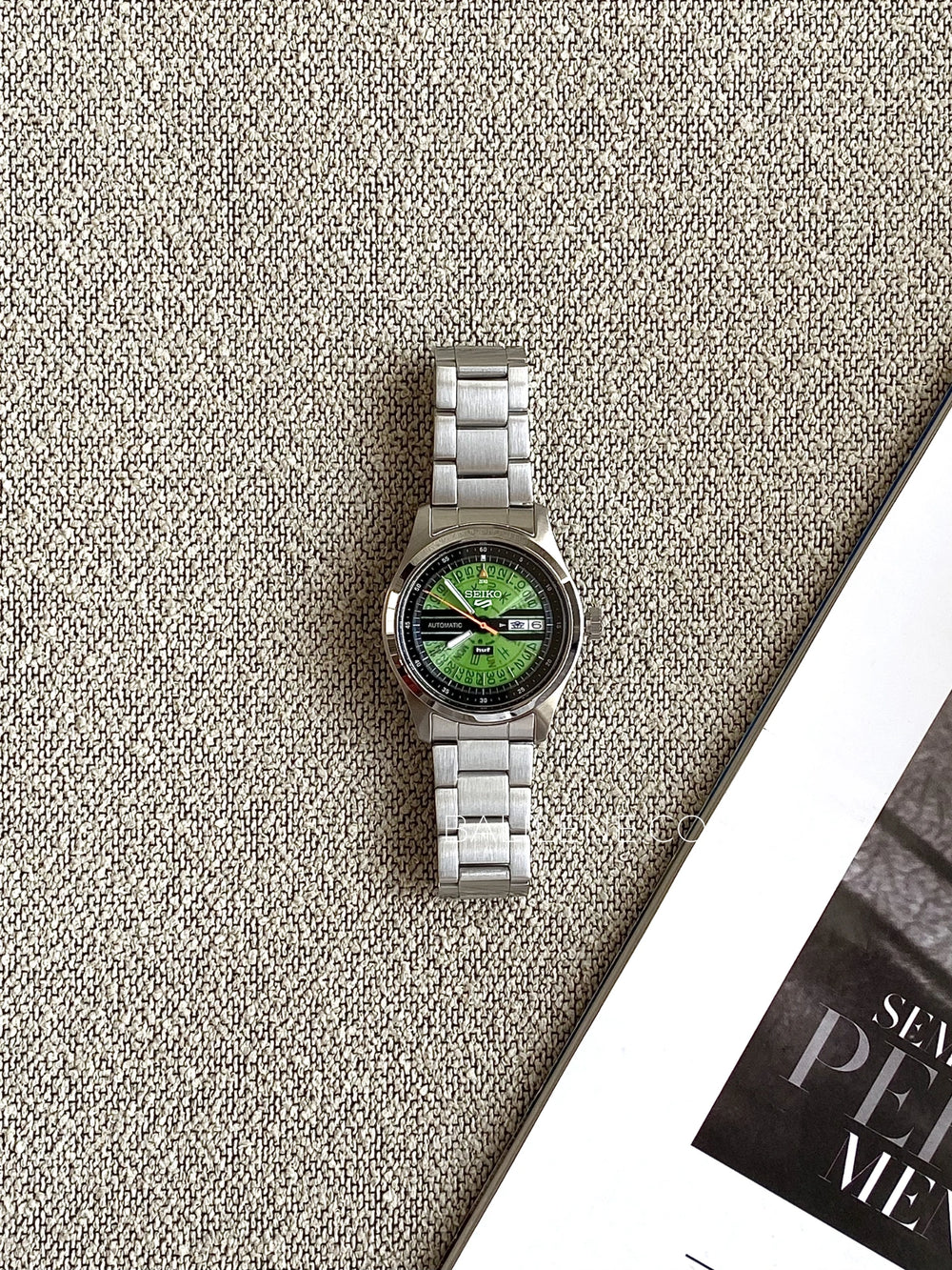 gambar-depan-Seiko-5-Sports-SRPM09K1-Watch-Field-Series-HUF-Limited-Edition-balilene