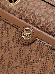 logo-Michael-Kors-Blaire-Extra-Small-Logo-Duffle