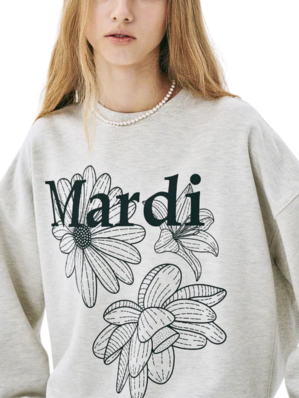 on-model-1-Mardi-Mercredi-Sweatshirt-Triple-Flower-Oatmeal-Black