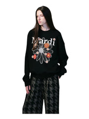 on-model-2-Mardi-Mercredi-Sweatshirt-Flowermardi-Blossom-Black-Cream