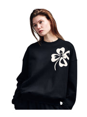 on-model-3-Mardi-Mercredi-Sweatshirt-Clovermardi-Black-Cream