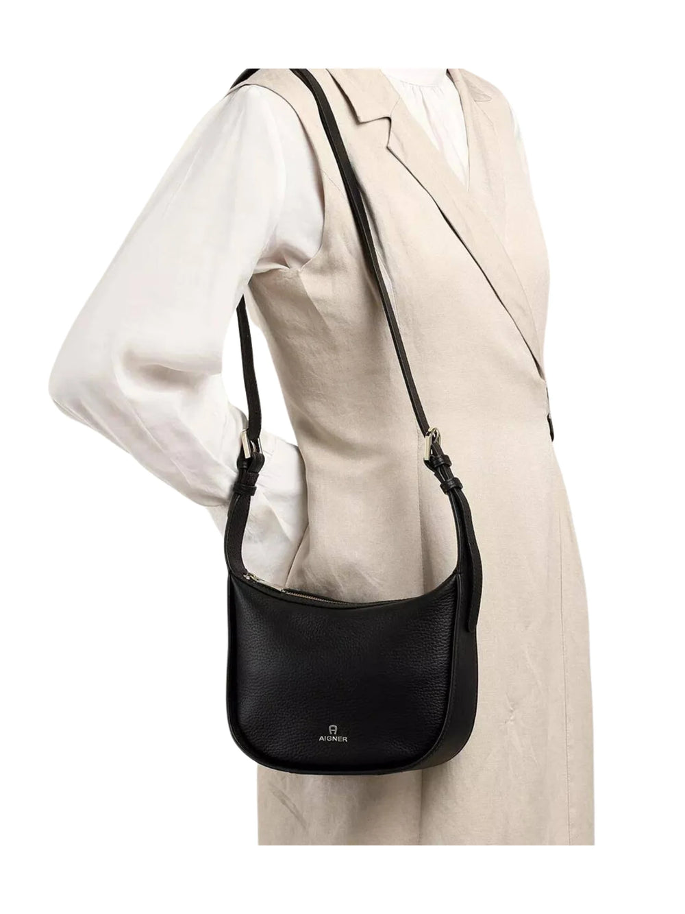 on-model-Aigner-Ivy-Shoulder-Bag-BlackWEBP