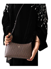 on-model-Aigner-Juna-Pochette-Icon-XS-Fango