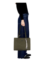 on-model-Bimba-Y-Lola-Chimo-Logo-Plaque-Large-Nylon-Shopper-Bag-Dark-Green