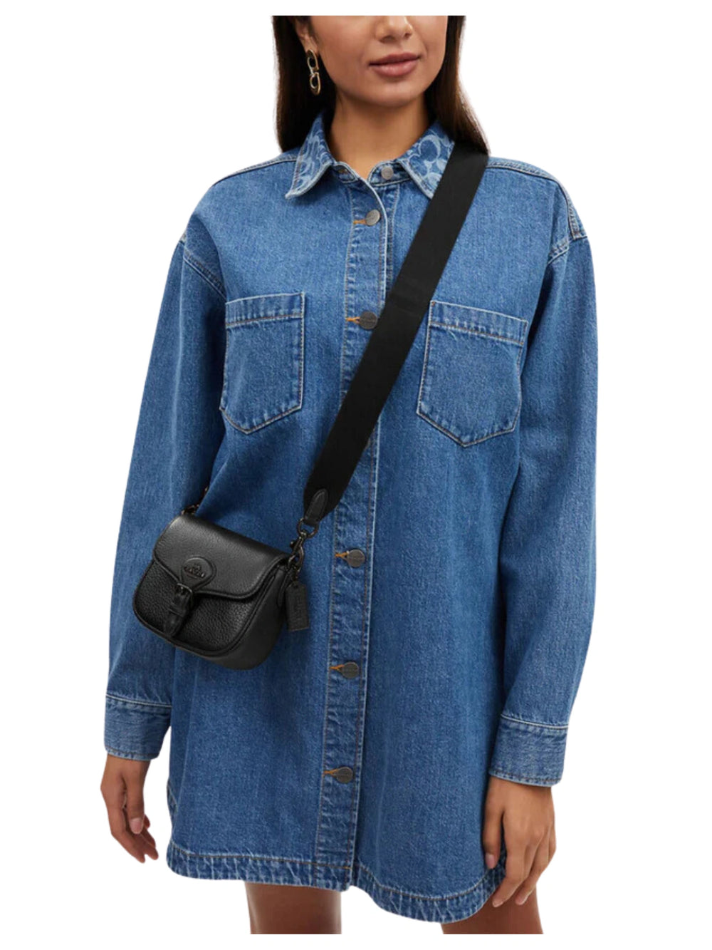 on-model-Coach-Amelia-Leather-Small-Saddle-Bag-Black