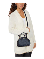 on-model-Coach-Sydney-Satchel-in-Signature-Chambray-Denim-Multi-balilene