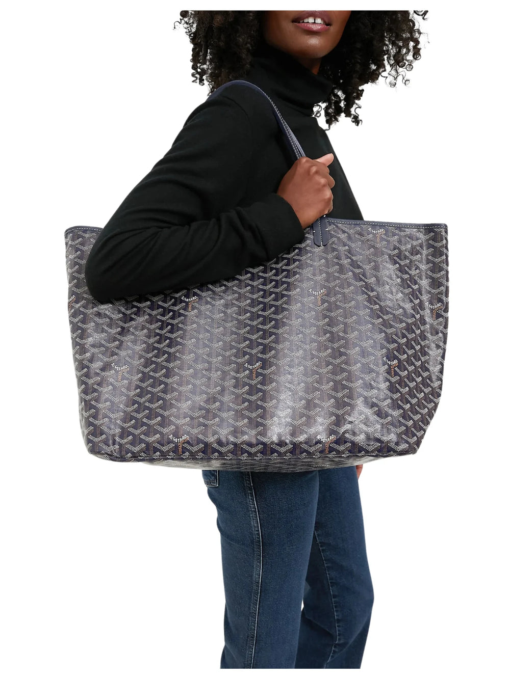 on-model-Goyard-Saint-Louis-PM-Tote-Bag-Navy