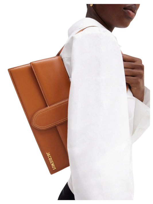 on-model-Jacquemus-Le-Bambino-Long-Shoulder-Light-Brown-Balilene