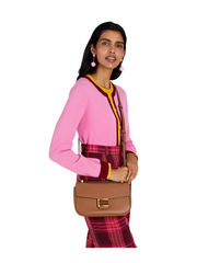 on-model-Kate-Spade-Katy-Medium-Convertible-Shoulder-Bag-Allspice-Cake