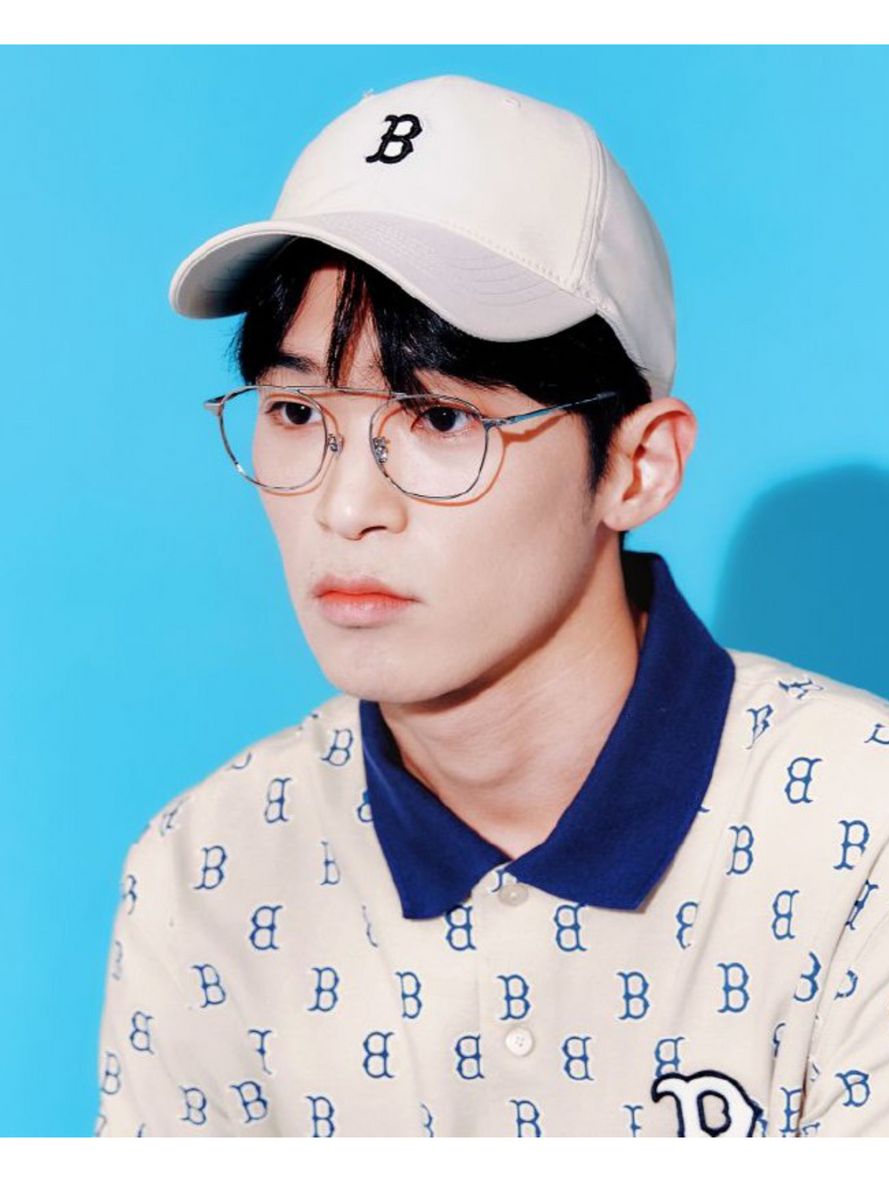 on-model-MLB-Cap-Logo-B-Cream-Basic-Cool-Field-Fit-_-Flex-Unstructured-Ball-Cap-Boston