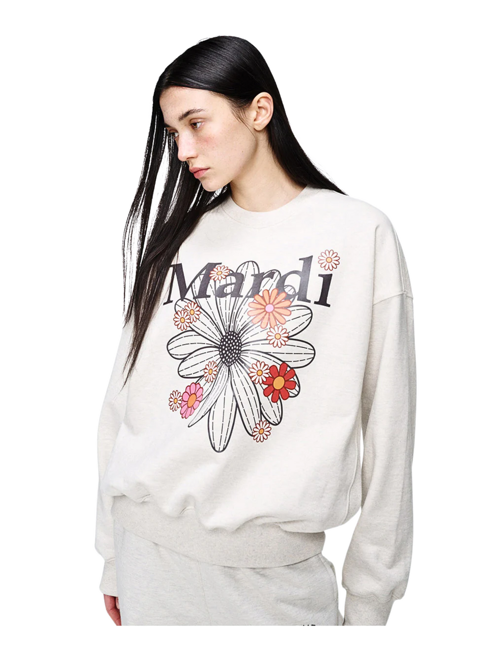 on-model-Mardi-Mercredi-Sweatshirt-Flowermardi-Blossom-Oatmea-Black