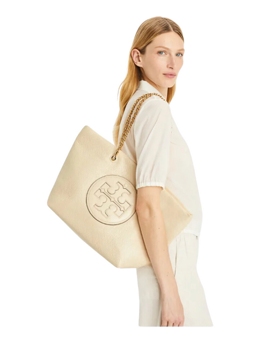 on-model-Tory-Burch-Ella-Crinkle-Patent-Chain-Tote-Oats