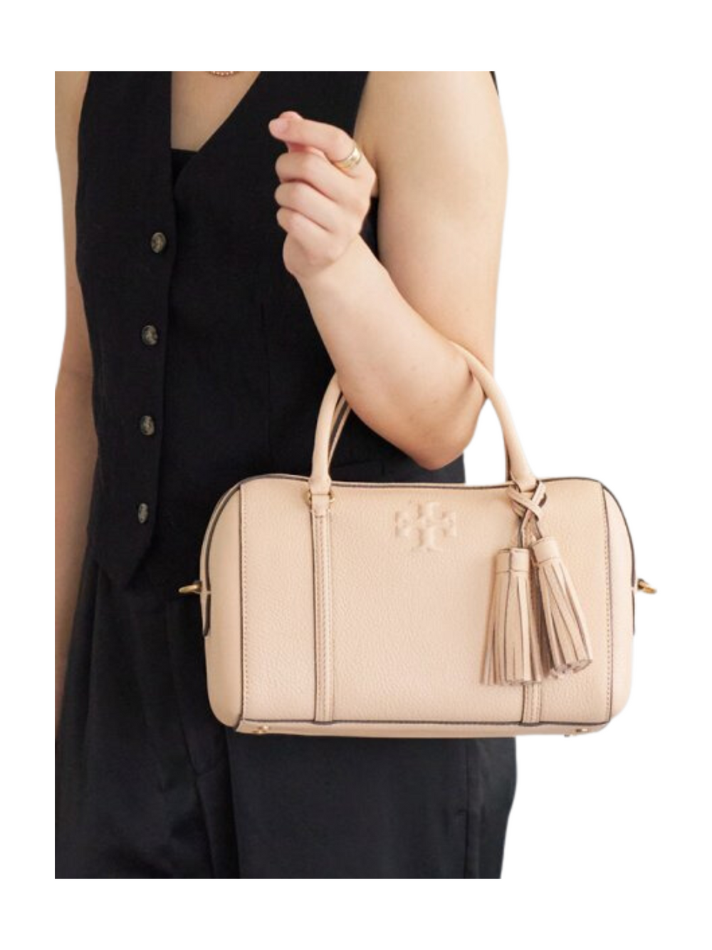 on-model-Tory-Burch-Thea-Small-Satchel-Crossbody-Pink