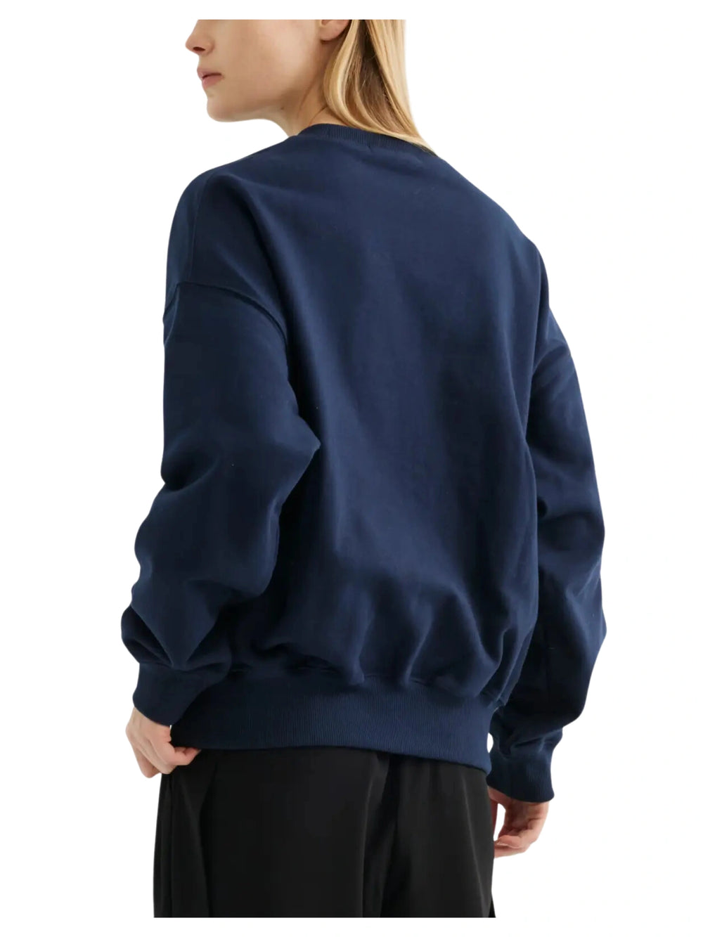 on-model1-Mardi-Sweatshirt-Flowermardi-Blossom-Navy-White