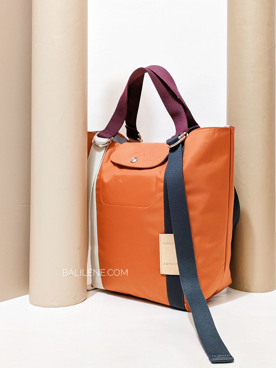 on-produk-Longchamp-Le-Pliage-Small-Re-Play-Tote-Bag-Carotte