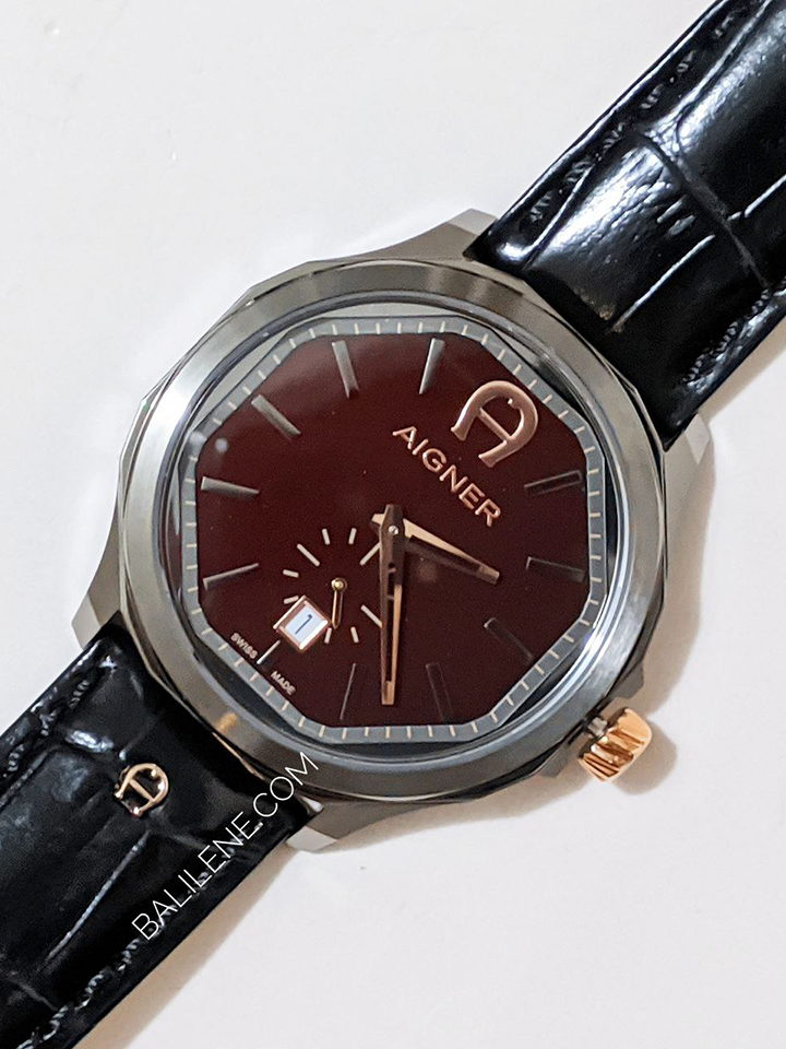 Aigner-A110101-Sorrento-Red-Dial-Leather-Strap-Watch-Balilene-detail-dial2