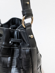 Aigner-Tara-Crossbody-Bag-Small-Black-Balilene-detail-samping