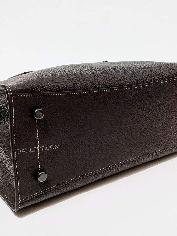 Coach-25137-Charlie-Carryall-Crossbody-Bag-Black-Oxblood-Balilene-detail-bawah