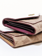 Coach-31548-Small-Wallet-In-Colorblock-Signature-Canvas-Tan-Chalk-Balilene-detail-samping