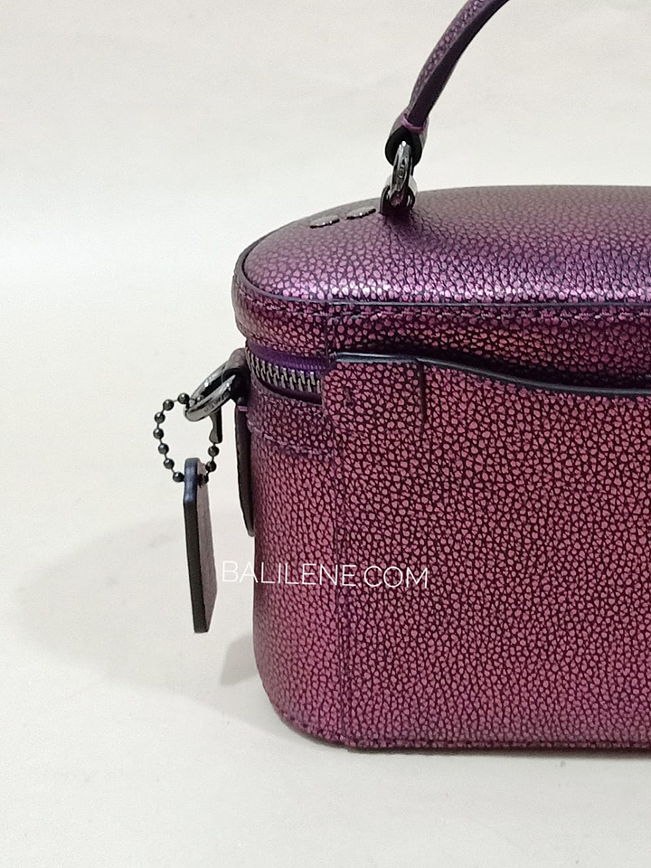 Coach-38590-Trail-Metallic-Berry-Balilene-detail-belakang