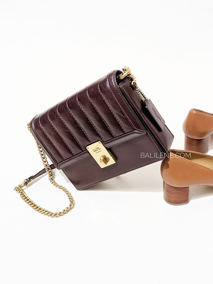 Coach-89066-Hutton-Shoulder-Bag-With-Quilting-Cranberry-Balilene-detail-depan