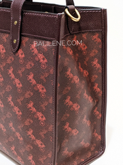 Coach-89143-Field-Tote-With-Horse-And-Carriage-Print-Oxblood-Cranberry-Balilene-detail-samping